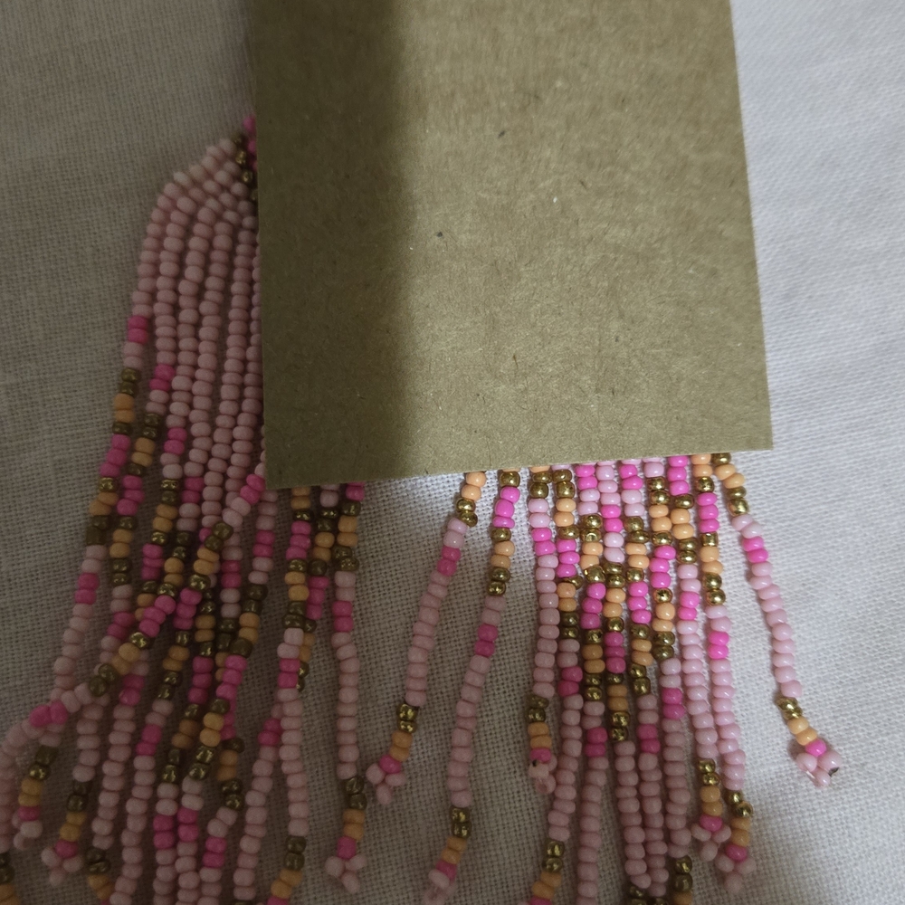 Lighyweight Beaded Hot And Light Pink With Gold Beaded Earrings. Nwt - Picture 4 of 5